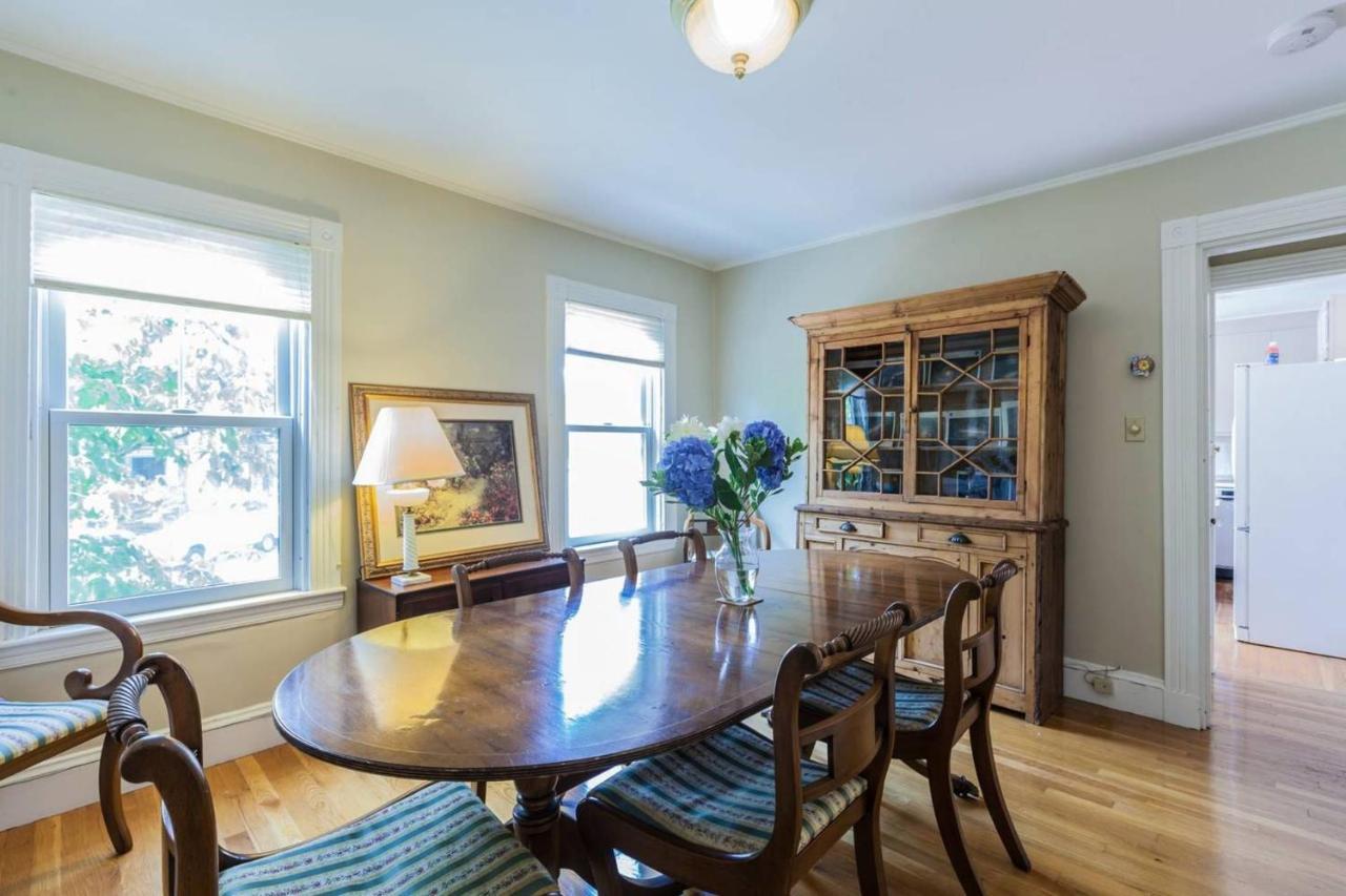 Charming Harvard Victorian Кеймбридж Екстериор снимка